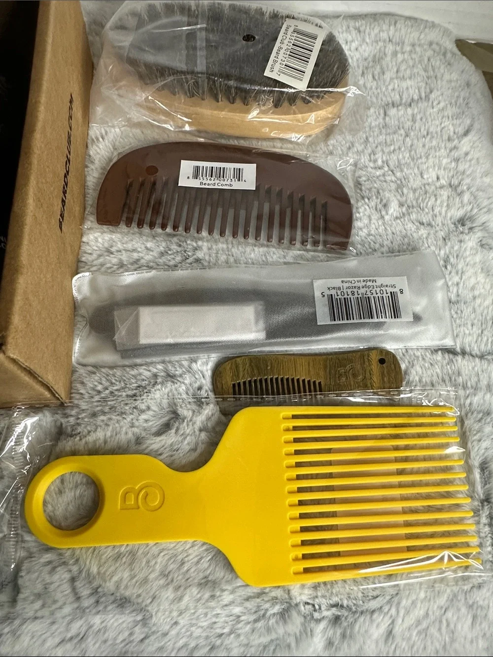 Men’s Grooming Set — Black & Yellow